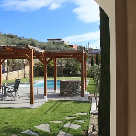 ヴィラ Petra インペリア